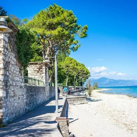 Apartment Lasirmioncina - A 2 Minuti A Piedi Dal