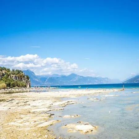 Apartment Lasirmioncina - A 2 Minuti A Piedi Dal Sirmione