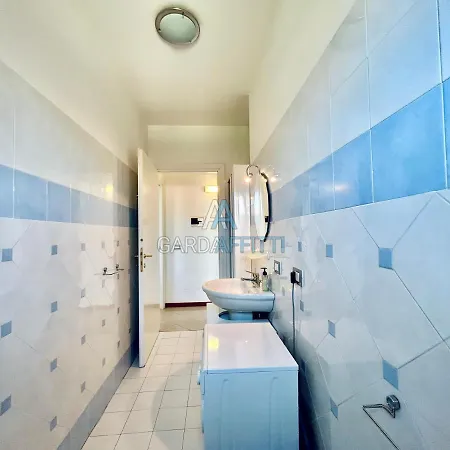 Lasirmioncina - A 2 Minuti A Piedi Dal Apartment